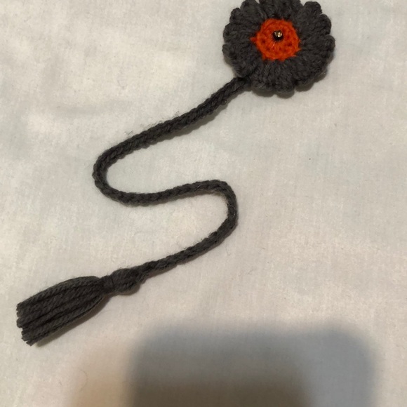Set 3 for $25 Flower Bookmark Handmade crochet - Picture 3 of 15